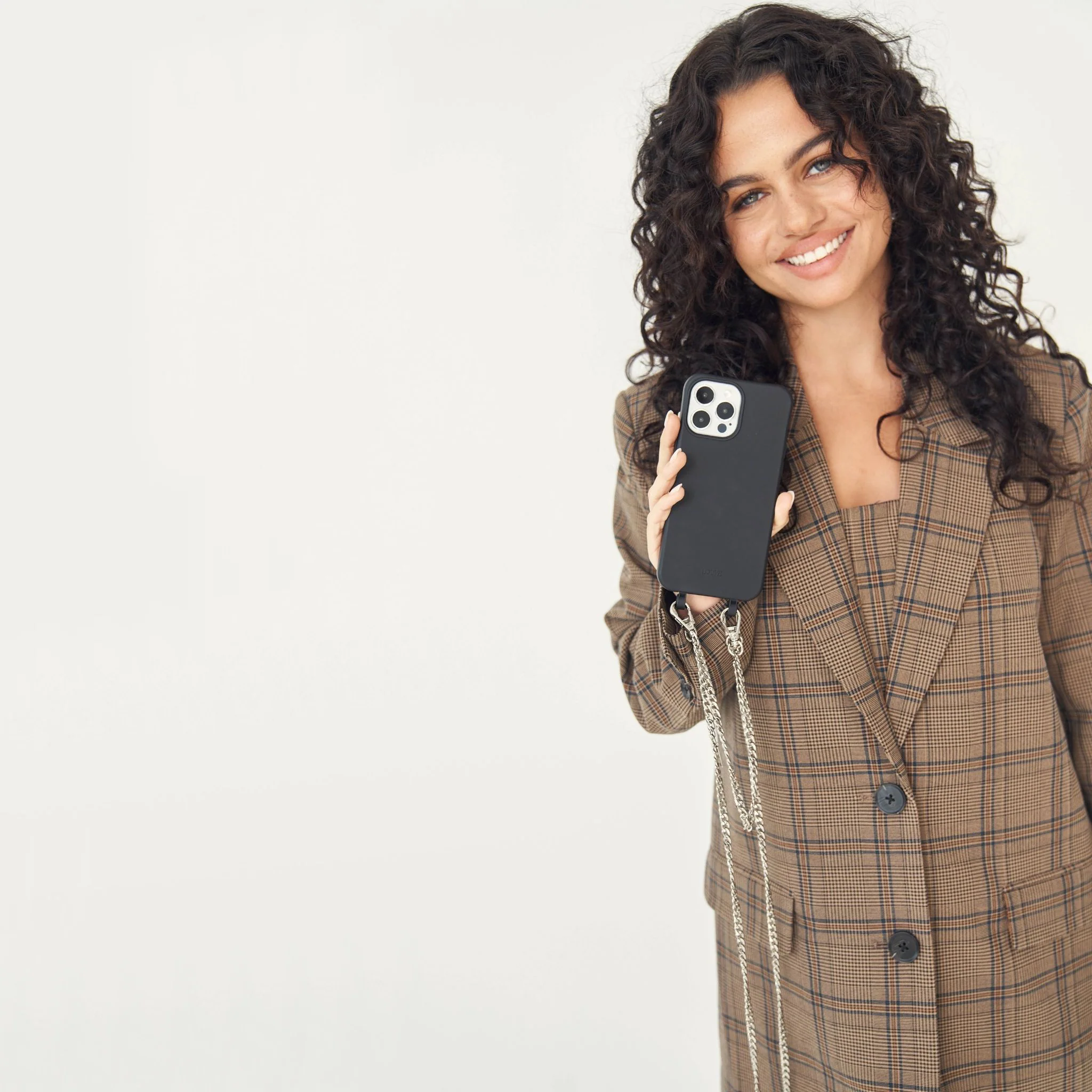 Ava Silver-Plated Crossbody Phone Chain - Image 7