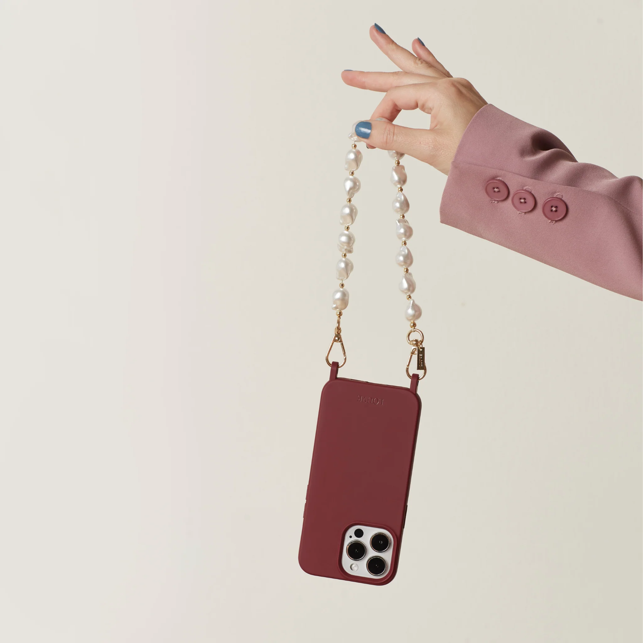 Daisy Pearl & Gold Phone Wristlet - Image 16