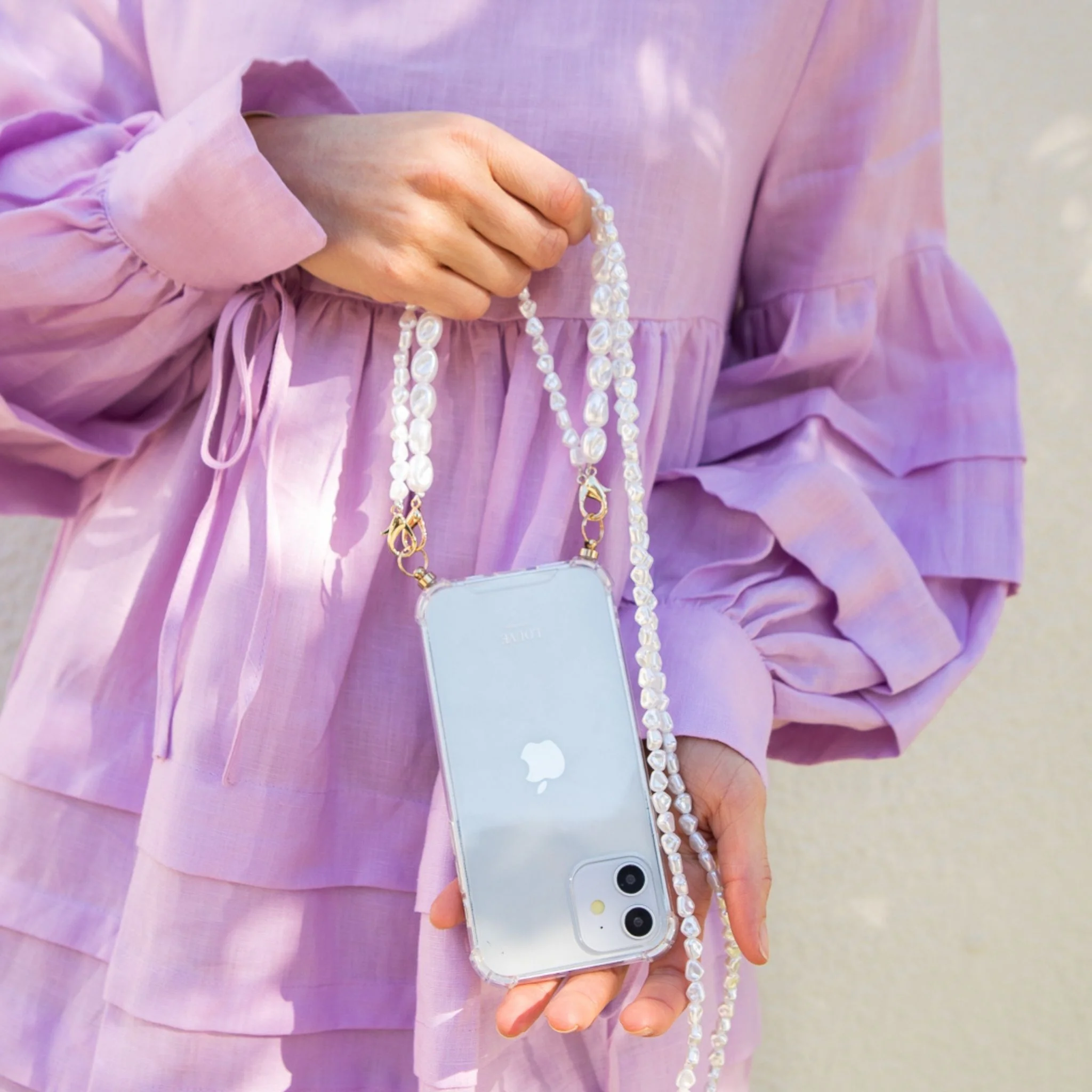 Clear Phone Case + Pearl Chain - Image 12