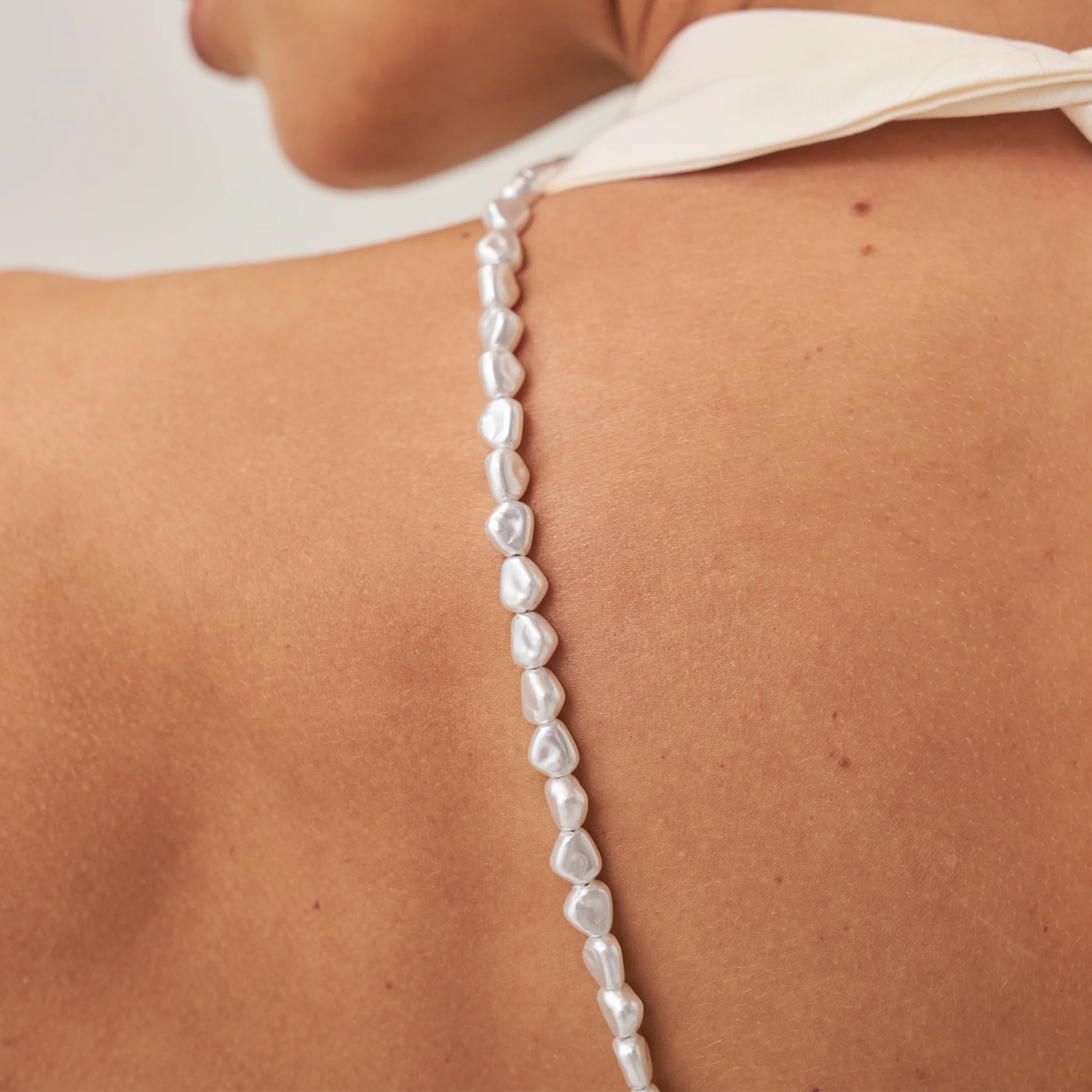 Pearl Crossbody Phone Chain - Image 4