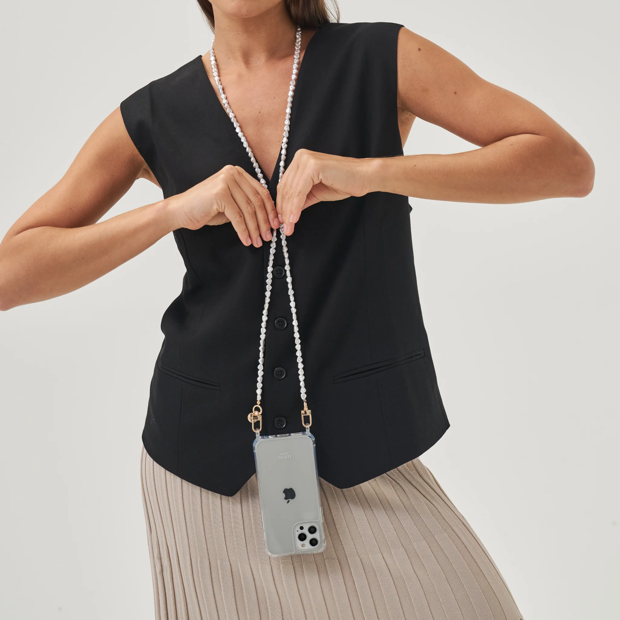 Clear Phone Case + Pearl Chain - Image 7