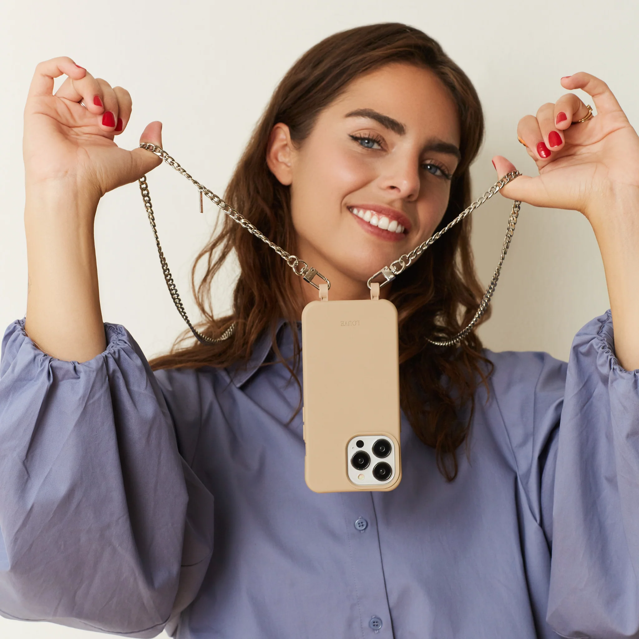 Ava Silver-Plated Crossbody Phone Chain - Image 15