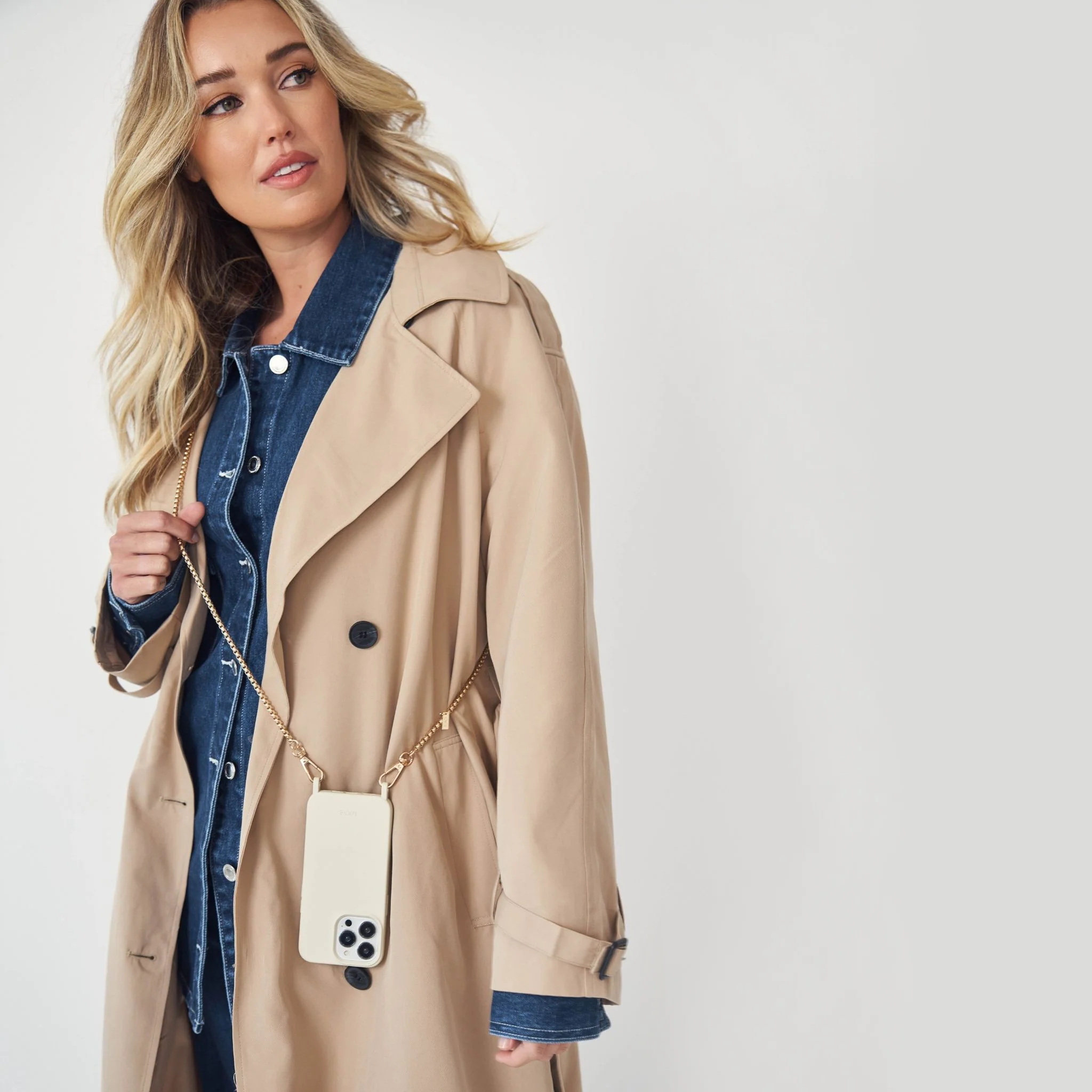 Gaia Gold-Plated Crossbody Phone Chain - Image 12