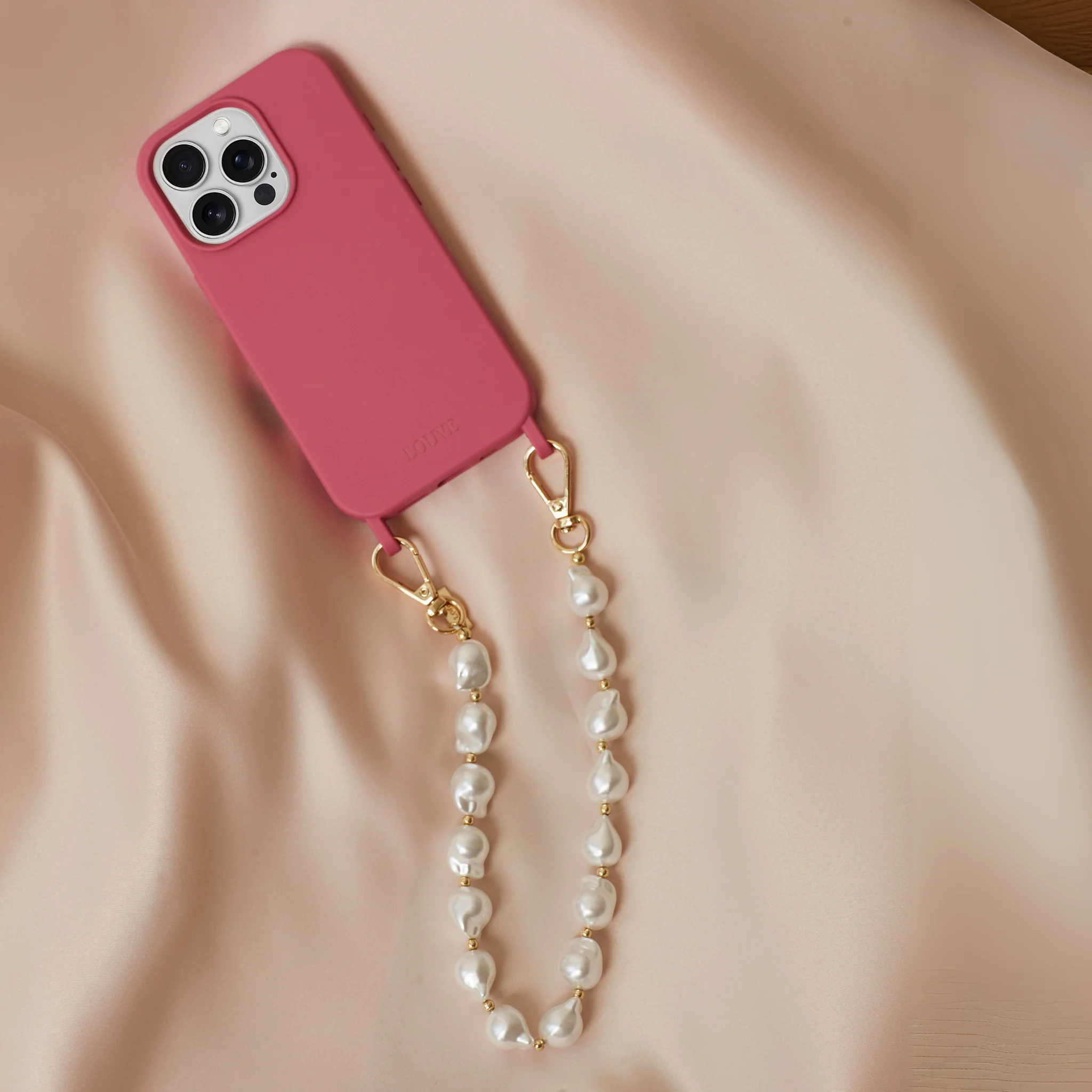 Daisy Pearl & Gold Phone Wristlet - Image 13