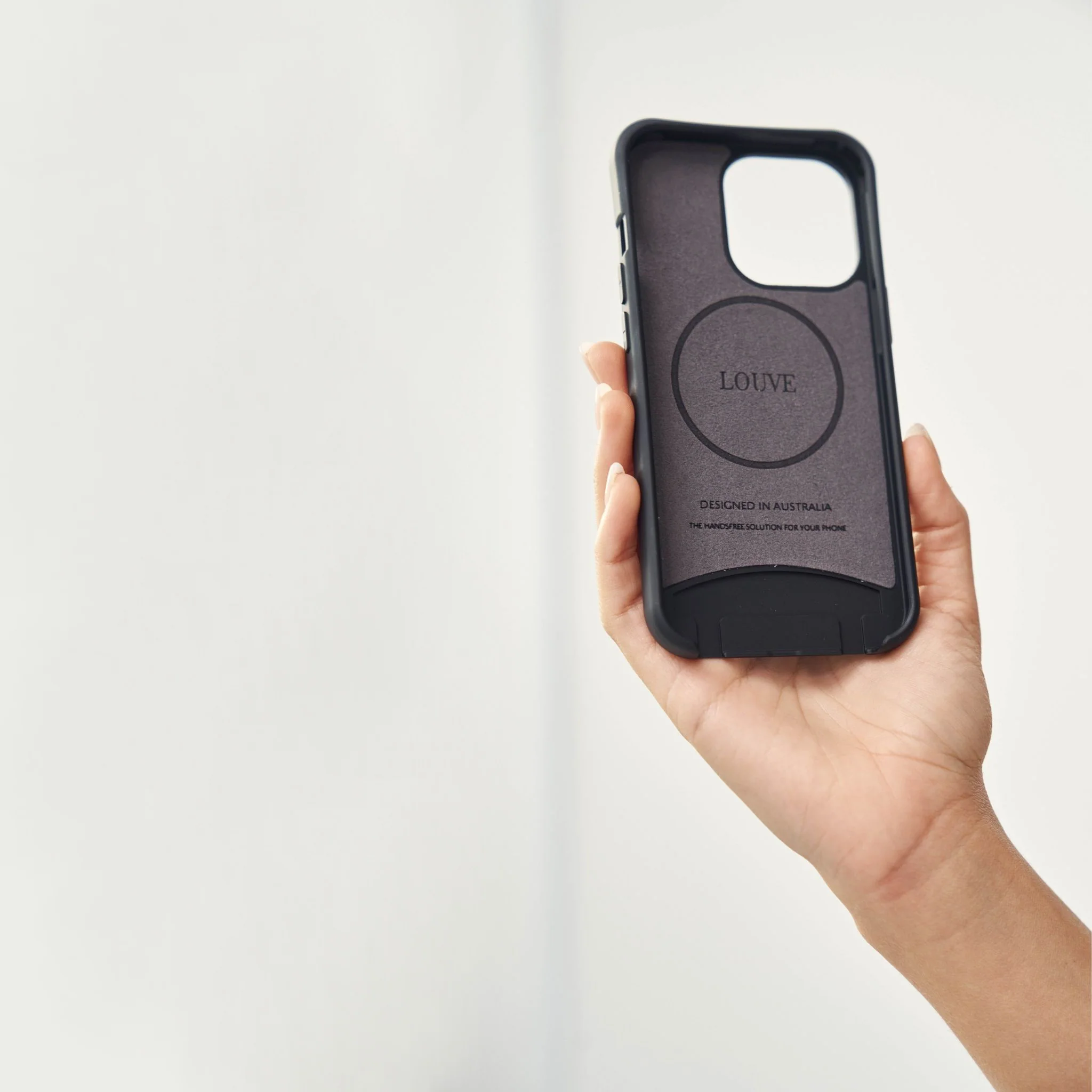 Le Café Noir Black Crossbody Phone Case - Image 6