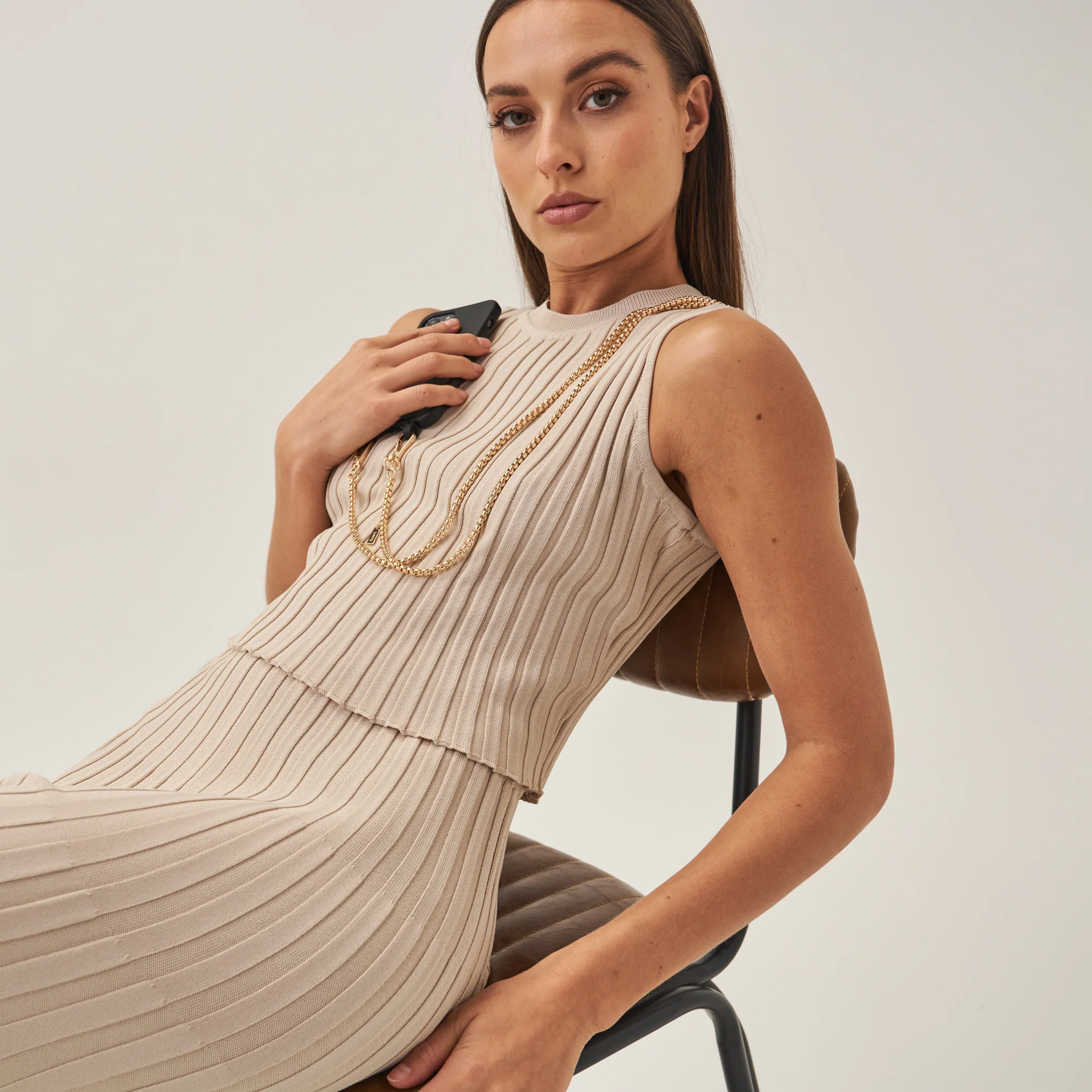 Black Phone Case + Gaia Gold-Plated Chain - Image 12